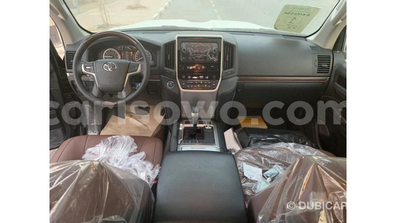 Big with watermark toyota land cruiser benin import dubai 6889