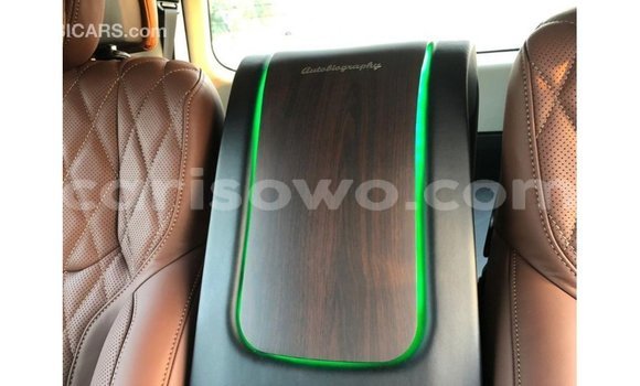 Acheter Import Voiture Toyota Land Cruiser Noir à Import - Dubai, Benin Acheter Import Voiture Toyota Land Cruiser Noir à Import - Dubai, Benin