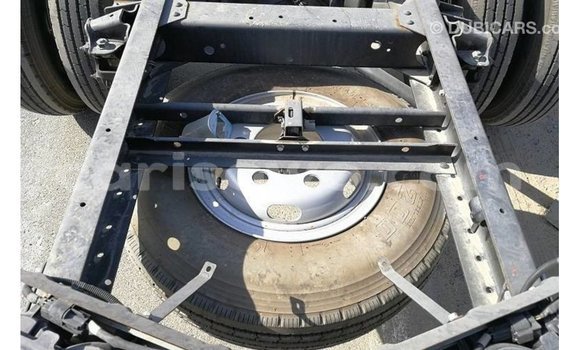 Acheter Import Voiture Mitsubishi Carisma Blanc à Import - Dubai, Benin Acheter Import Voiture Mitsubishi Carisma Blanc à Import - Dubai, Benin