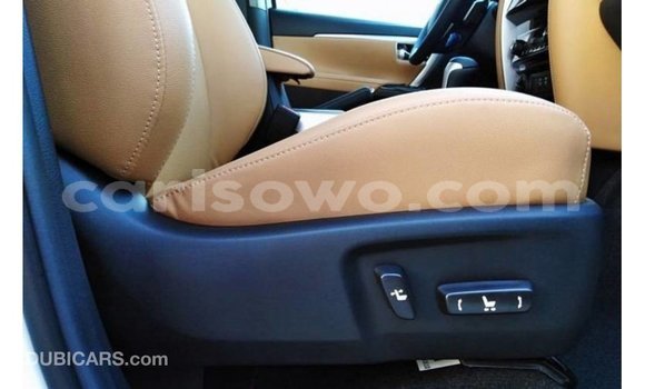 Acheter Import Voiture Toyota Fortuner Blanc à Import - Dubai, Benin Acheter Import Voiture Toyota Fortuner Blanc à Import - Dubai, Benin