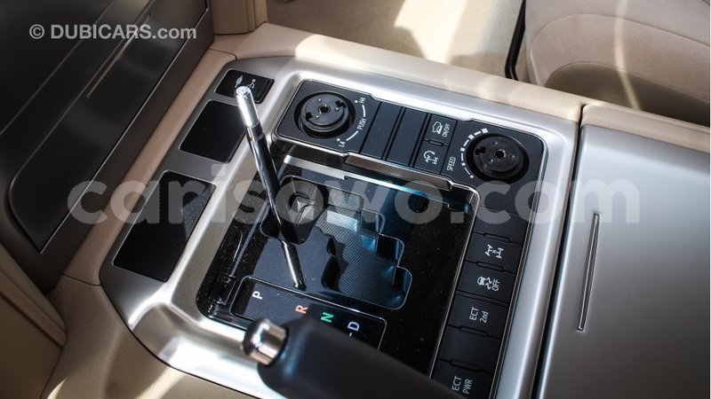 Big with watermark toyota land cruiser benin import dubai 6904