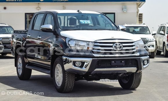 Sayi Imported Toyota Hilux Black Mota in Import - Dubai a Benin Sayi Imported Toyota Hilux Black Mota in Import - Dubai a Benin