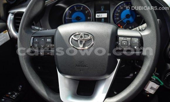 Sayi Imported Toyota Hilux Black Mota in Import - Dubai a Benin Sayi Imported Toyota Hilux Black Mota in Import - Dubai a Benin