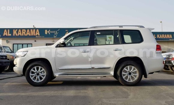 Buy Import Toyota Land Cruiser White Car in Import - Dubai in Benign Buy Import Toyota Land Cruiser White Car in Import - Dubai in Benign