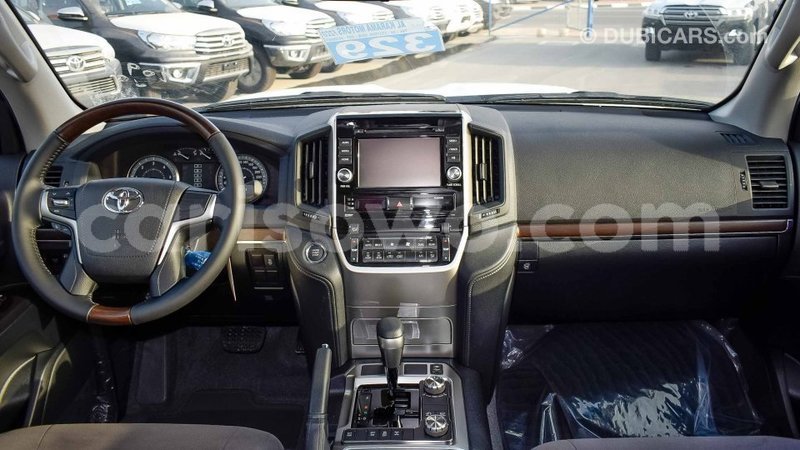 Big with watermark toyota land cruiser benin import dubai 6907