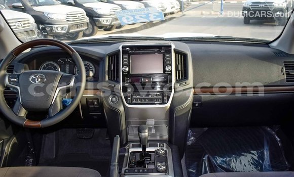 Buy Import Toyota Land Cruiser White Car in Import - Dubai in Benign Buy Import Toyota Land Cruiser White Car in Import - Dubai in Benign