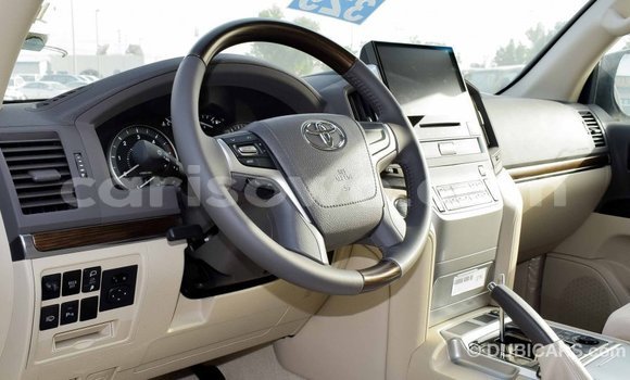 Buy Import Toyota Land Cruiser White Car in Import - Dubai in Benign Buy Import Toyota Land Cruiser White Car in Import - Dubai in Benign
