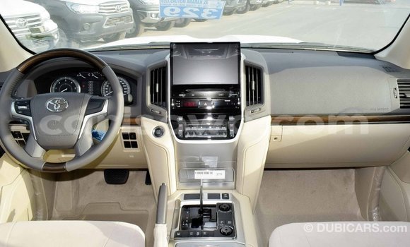 Buy Import Toyota Land Cruiser White Car in Import - Dubai in Benign Buy Import Toyota Land Cruiser White Car in Import - Dubai in Benign