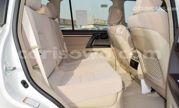 Buy Import Toyota Land Cruiser White Car in Import - Dubai in Benign Buy Import Toyota Land Cruiser White Car in Import - Dubai in Benign