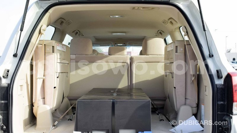 Big with watermark toyota land cruiser benin import dubai 6913