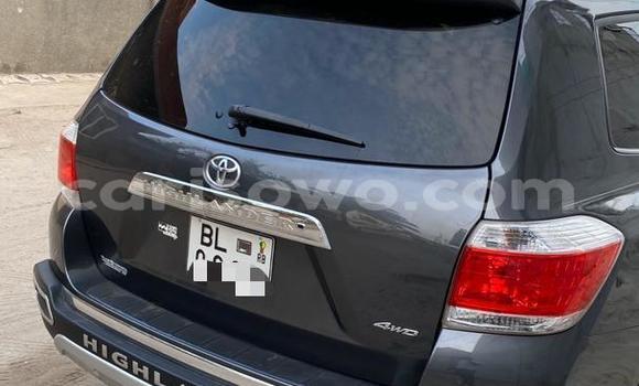 Ra Àlòkù Toyota Highlander Black Ọkọ̀ in Cotonou ni Benin Ra Àlòkù Toyota Highlander Black Ọkọ̀ in Cotonou ni Benin