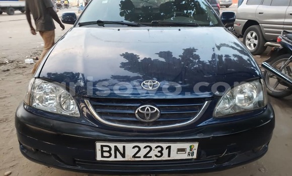 Sayi Na hannu Toyota Avensis Blue Mota in Cotonou a Benin Sayi Na hannu Toyota Avensis Blue Mota in Cotonou a Benin
