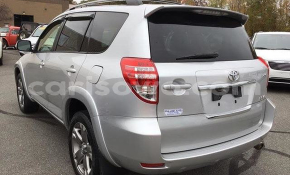 Acheter Occasion Voiture Toyota RAV4 Gris à Abomey, Benin Acheter Occasion Voiture Toyota RAV4 Gris à Abomey, Benin