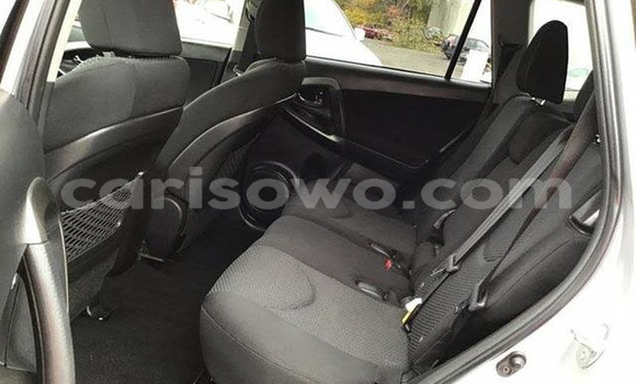 Acheter Occasion Voiture Toyota RAV4 Gris à Abomey, Benin Acheter Occasion Voiture Toyota RAV4 Gris à Abomey, Benin