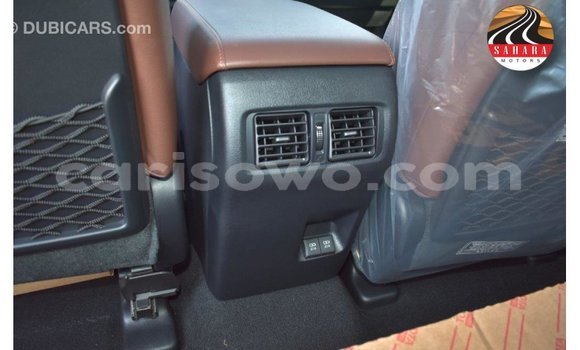 Acheter Import Utilitaire Toyota HiAce Noir à Import - Dubai, Benin Acheter Import Utilitaire Toyota HiAce Noir à Import - Dubai, Benin