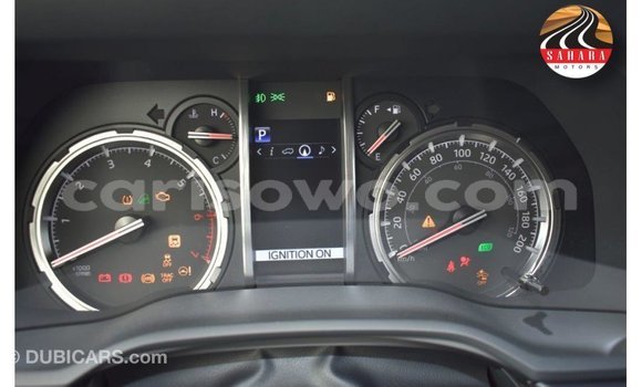 Acheter Import Utilitaire Toyota HiAce Noir à Import - Dubai, Benin Acheter Import Utilitaire Toyota HiAce Noir à Import - Dubai, Benin