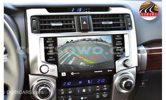 Acheter Import Utilitaire Toyota HiAce Noir à Import - Dubai, Benin Acheter Import Utilitaire Toyota HiAce Noir à Import - Dubai, Benin