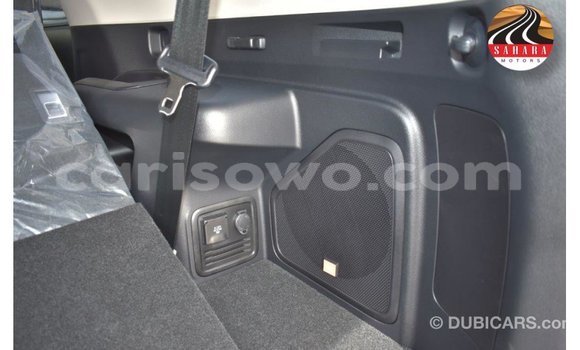 Acheter Import Utilitaire Toyota HiAce Noir à Import - Dubai, Benin Acheter Import Utilitaire Toyota HiAce Noir à Import - Dubai, Benin