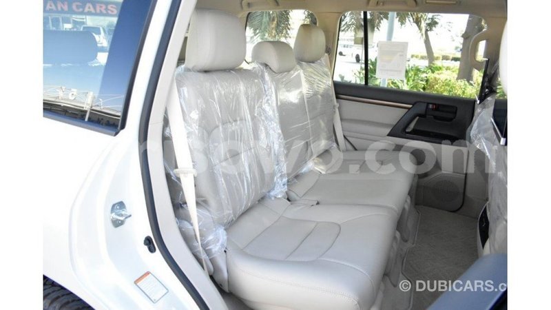 Big with watermark toyota land cruiser benin import dubai 6939