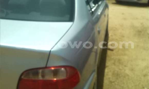 Sayi Na hannu Toyota Avensis Azurfa Mota in Porto Novo a Benin