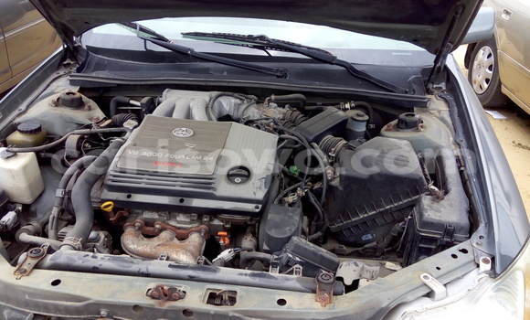 Acheter Occasion Voiture Toyota Avalon Bleu à Cotonou, Benin Acheter Occasion Voiture Toyota Avalon Bleu à Cotonou, Benin