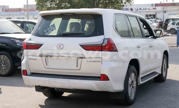 Sayi Imported Lexus LX White Mota in Import - Dubai a Benin Sayi Imported Lexus LX White Mota in Import - Dubai a Benin