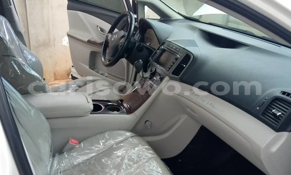 Acheter Neuf Voiture Toyota Venza Blanc à Cotonou, Benin Acheter Neuf Voiture Toyota Venza Blanc à Cotonou, Benin