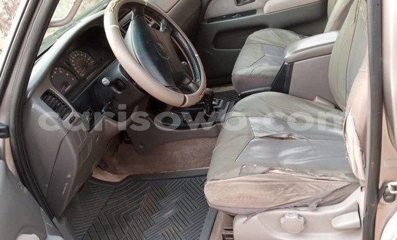 Sayi Na hannu Toyota 4Runner Azurfa Mota in Cotonou a Benin Sayi Na hannu Toyota 4Runner Azurfa Mota in Cotonou a Benin
