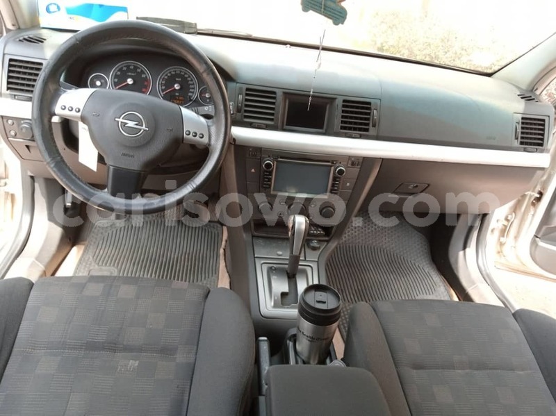 Big with watermark opel vectra benin cotonou 6960