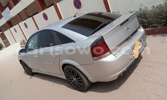 Sayi Na hannu Opel Vectra Azurfa Mota in Cotonou a Benin Sayi Na hannu Opel Vectra Azurfa Mota in Cotonou a Benin