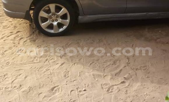 Acheter Occasion Voiture Toyota Matrix Gris à Cotonou, Benin Acheter Occasion Voiture Toyota Matrix Gris à Cotonou, Benin