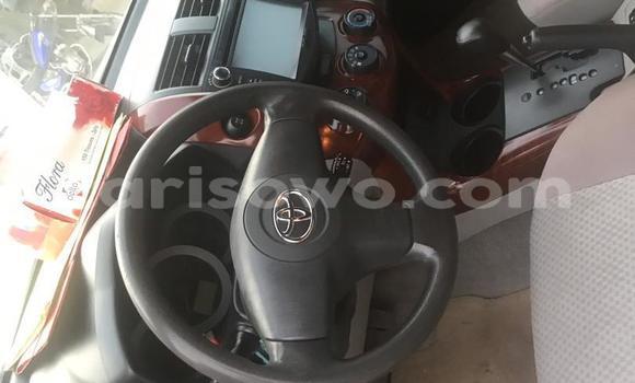 Ra Àlòkù Toyota RAV4 Silver Ọkọ̀ in Cotonou ni Benin Ra Àlòkù Toyota RAV4 Silver Ọkọ̀ in Cotonou ni Benin