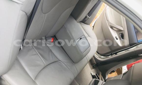 Ra Àlòkù Toyota Camry funfun Ọkọ̀ in Cotonou ni Benin Ra Àlòkù Toyota Camry funfun Ọkọ̀ in Cotonou ni Benin