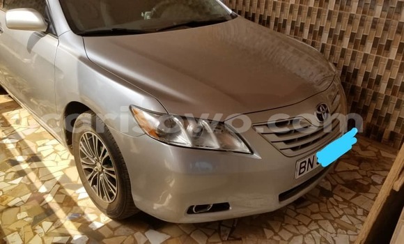 Sayi Na hannu Toyota Camry Azurfa Mota in Cotonou a Benin Sayi Na hannu Toyota Camry Azurfa Mota in Cotonou a Benin
