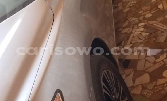 Sayi Na hannu Toyota Camry Azurfa Mota in Cotonou a Benin Sayi Na hannu Toyota Camry Azurfa Mota in Cotonou a Benin