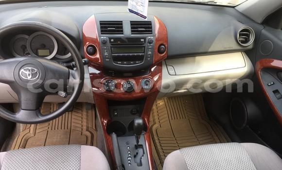 Ra Tuntun Toyota RAV4 Black Ọkọ̀ in Cotonou ni Benin Ra Tuntun Toyota RAV4 Black Ọkọ̀ in Cotonou ni Benin