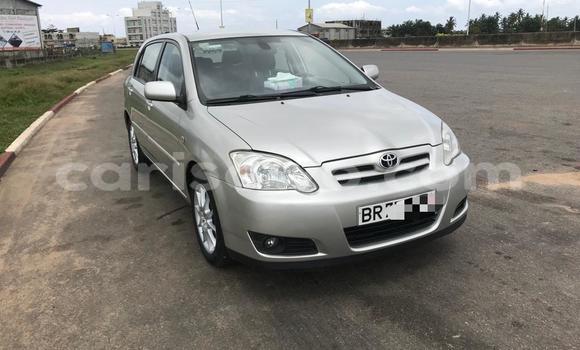 Sayi Sabo Toyota Corolla Azurfa Mota in Cotonou a Benin Sayi Sabo Toyota Corolla Azurfa Mota in Cotonou a Benin