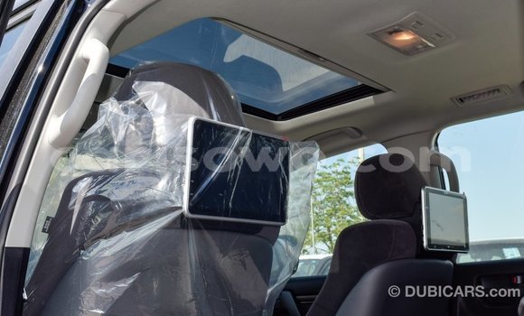 Acheter Import Voiture Toyota Land Cruiser Noir à Import - Dubai, Benin Acheter Import Voiture Toyota Land Cruiser Noir à Import - Dubai, Benin