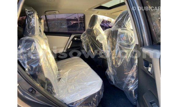 Ra Imported Toyota HiAce Miiran Ọkọ̀ akẹ́rù ńlá in Import - Dubai ni Benin Ra Imported Toyota HiAce Miiran Ọkọ̀ akẹ́rù ńlá in Import - Dubai ni Benin