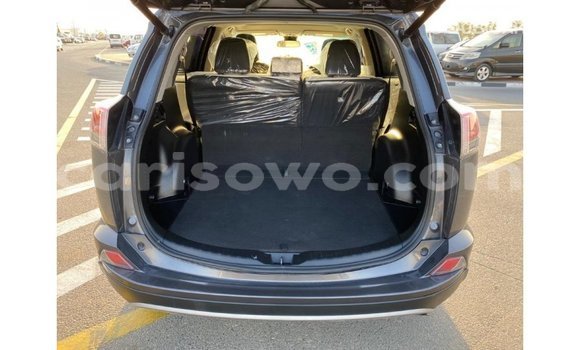 Ra Imported Toyota HiAce Miiran Ọkọ̀ akẹ́rù ńlá in Import - Dubai ni Benin Ra Imported Toyota HiAce Miiran Ọkọ̀ akẹ́rù ńlá in Import - Dubai ni Benin