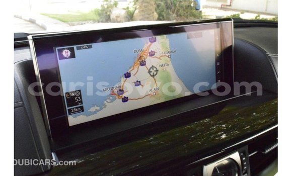 Acheter Import Voiture Lexus LX Blanc à Import - Dubai, Benin Acheter Import Voiture Lexus LX Blanc à Import - Dubai, Benin