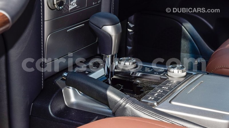 Big with watermark toyota land cruiser benin import dubai 7010