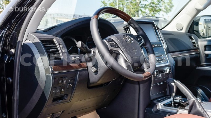 Big with watermark toyota land cruiser benin import dubai 7010