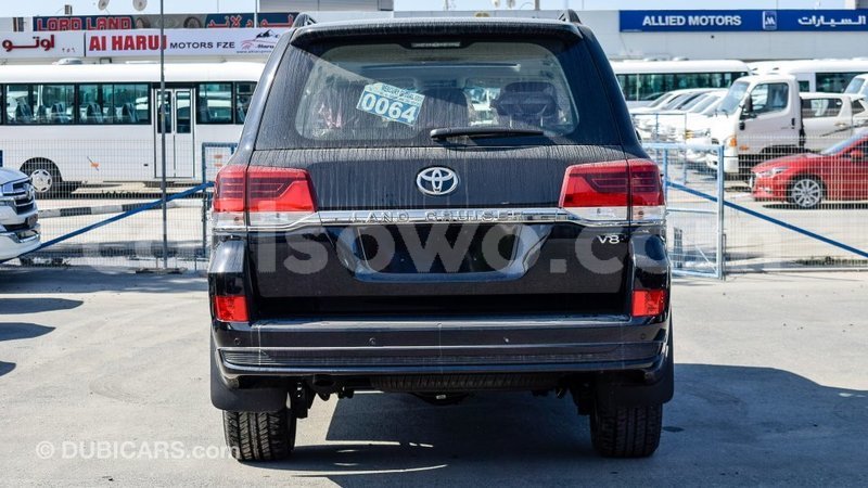 Big with watermark toyota land cruiser benin import dubai 7010