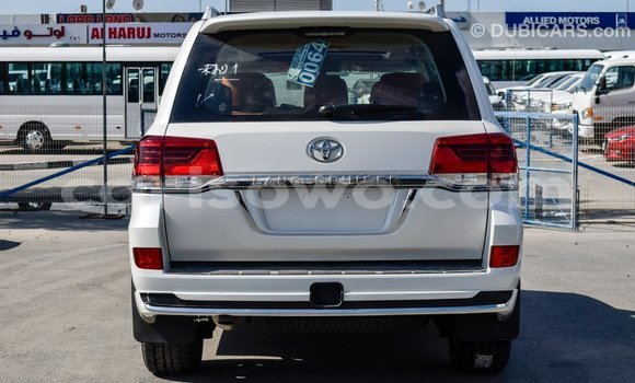 Buy Import Toyota Land Cruiser White Car in Import - Dubai in Benign Buy Import Toyota Land Cruiser White Car in Import - Dubai in Benign
