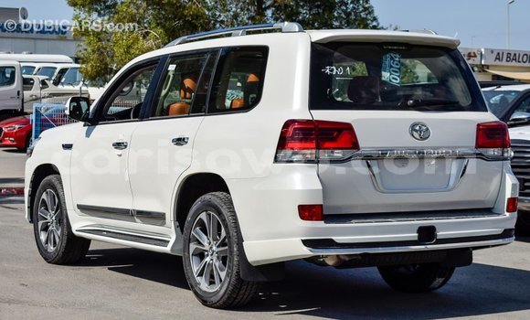 Buy Import Toyota Land Cruiser White Car in Import - Dubai in Benign Buy Import Toyota Land Cruiser White Car in Import - Dubai in Benign