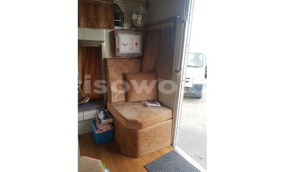 Ra Imported Kia Carens funfun Ọkọ̀ in Import - Dubai ni Benin Ra Imported Kia Carens funfun Ọkọ̀ in Import - Dubai ni Benin