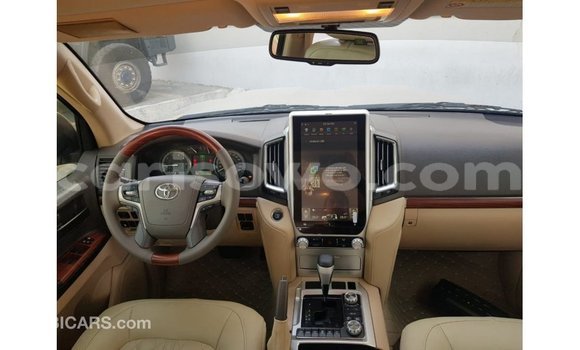 Acheter Import Voiture Toyota Land Cruiser Autre à Import - Dubai, Benin Acheter Import Voiture Toyota Land Cruiser Autre à Import - Dubai, Benin