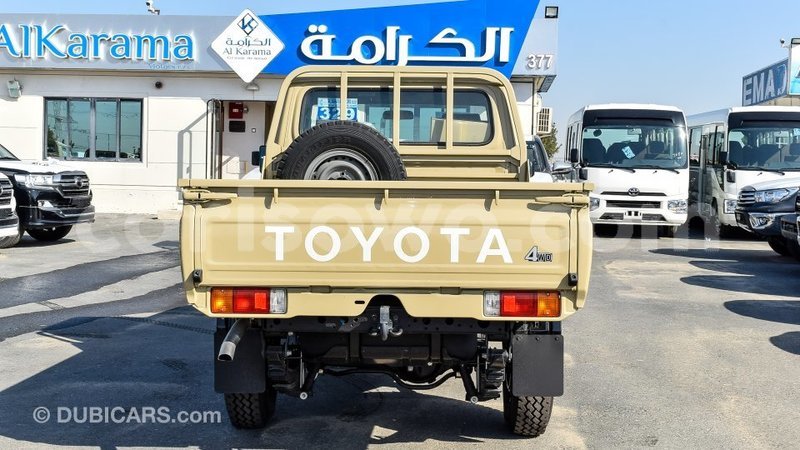 Big with watermark toyota land cruiser benin import dubai 7032