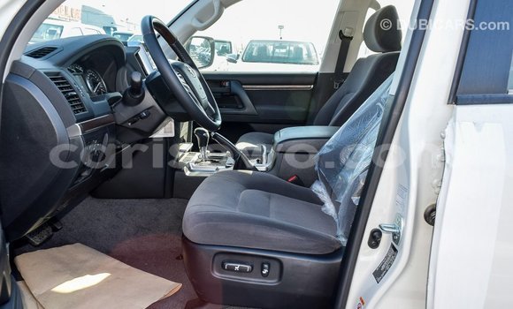 Buy Import Toyota Land Cruiser White Car in Import - Dubai in Benign Buy Import Toyota Land Cruiser White Car in Import - Dubai in Benign
